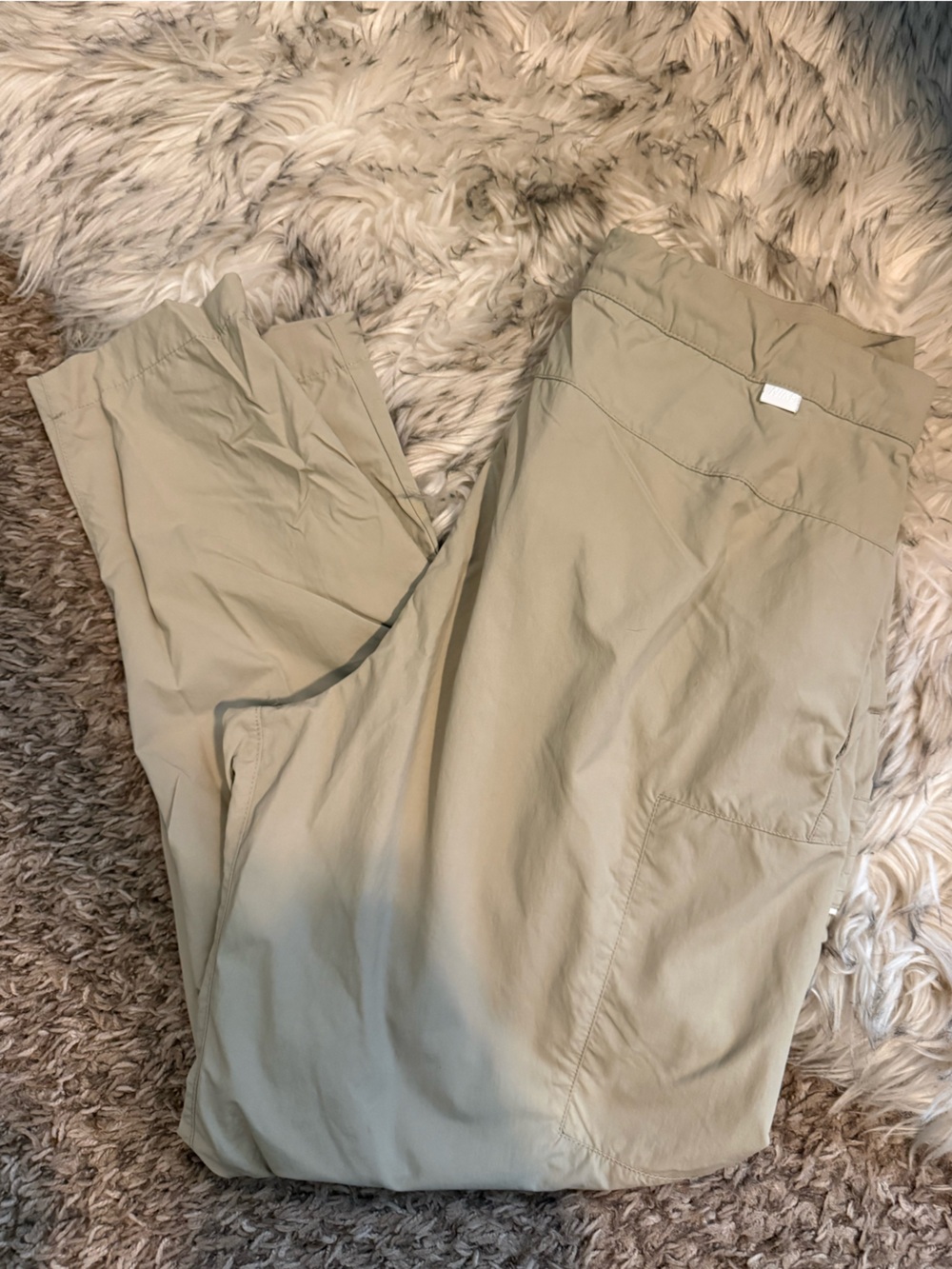 Nike Men’s Lightweight Joggers in Beige